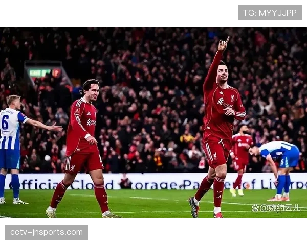 消息:利物浦客场对阵维拉半场战罢,萨拉赫点射破门比分暂为1-1 消息:利物浦客场对阵维拉半场战罢,萨拉赫点射破门比分暂为1-1